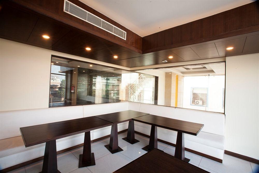 דלהאוזי Vilasa Lall Ji Resort מראה חיצוני תמונה